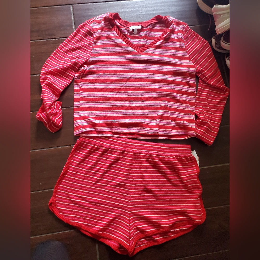 Colsie set size Xl in red and pink very soft